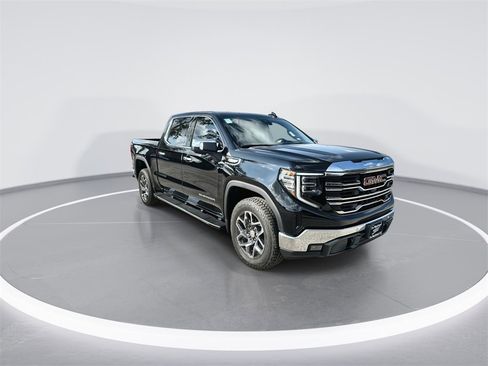 New 2026 GMC Sierra 1500 SLT image 2