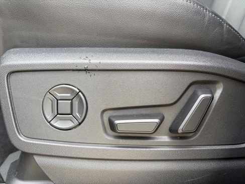 Used 2025 Audi Q5 Premium Plus w/ Premium Plus AWD/4WD image 11