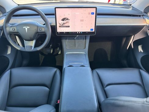 Used 2023 Tesla Model Y Long Range image 23