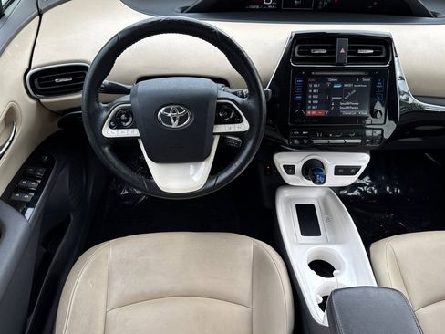 Used 2016 Toyota Prius Four w/ Advanced Technology Package image 14