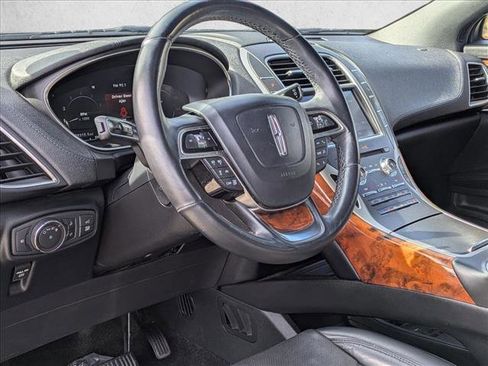 Used 2020 Lincoln Nautilus Reserve w/ Equipment Group 201A image 10