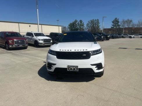 Used 2018 Land Rover Range Rover Velar R-Dynamic SE image 2