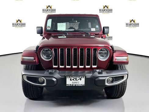 Used 2021 Jeep Wrangler Unlimited Sahara w/ Cold Weather Group AWD/4WD image 2