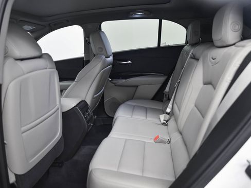 Used 2022 Cadillac XT4 Premium Luxury image 12