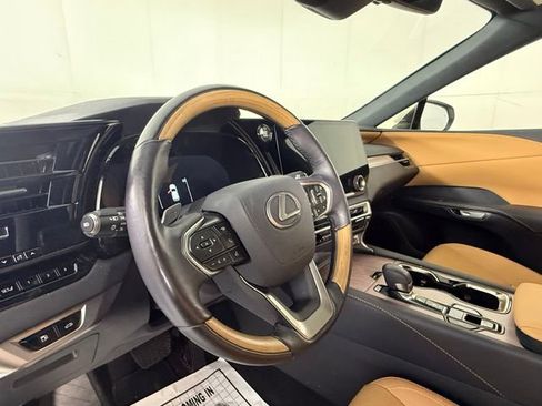 Used 2025 Lexus RX 350 Premium w/ Accessory Package (Z1) FWD image 19
