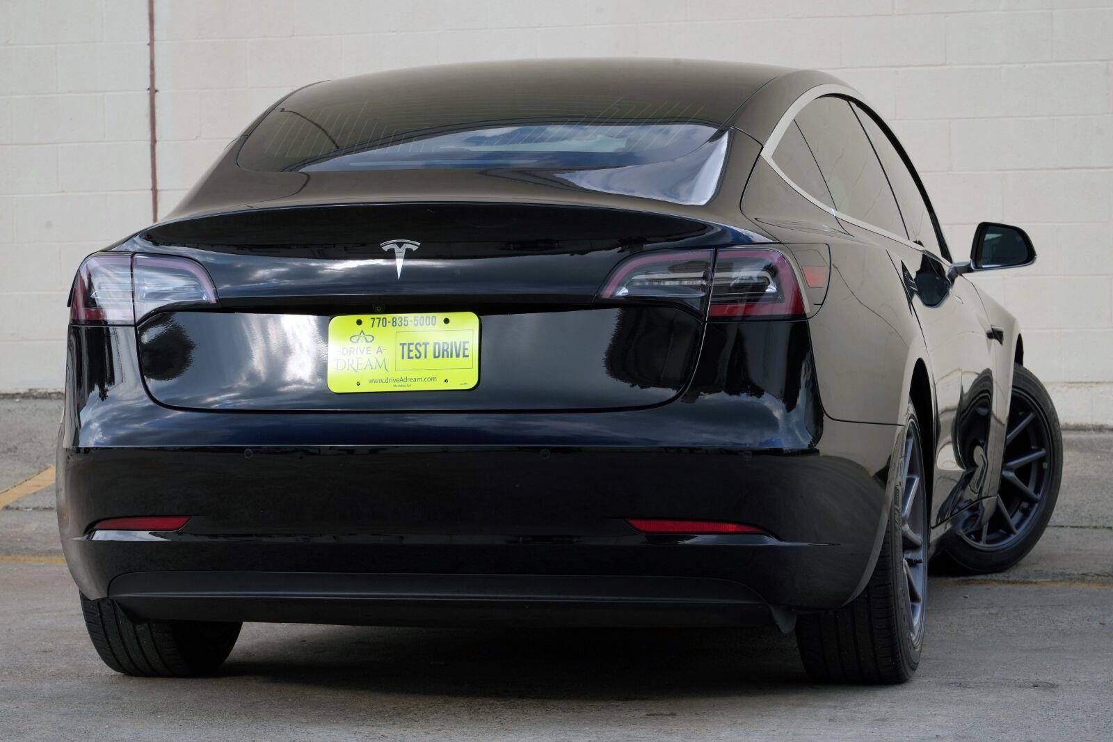 Used 2020 Tesla Model 3 Standard Range Plus RWD image 5
