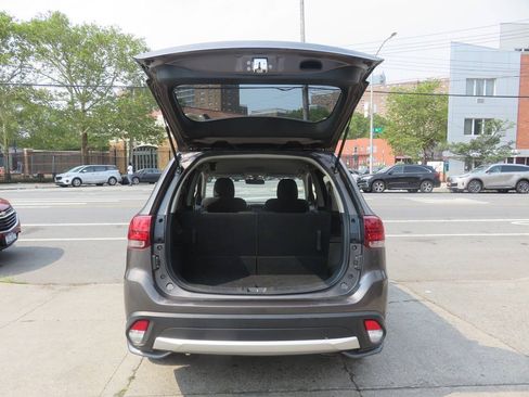 Used 2016 Mitsubishi Outlander SE AWD/4WD image 24