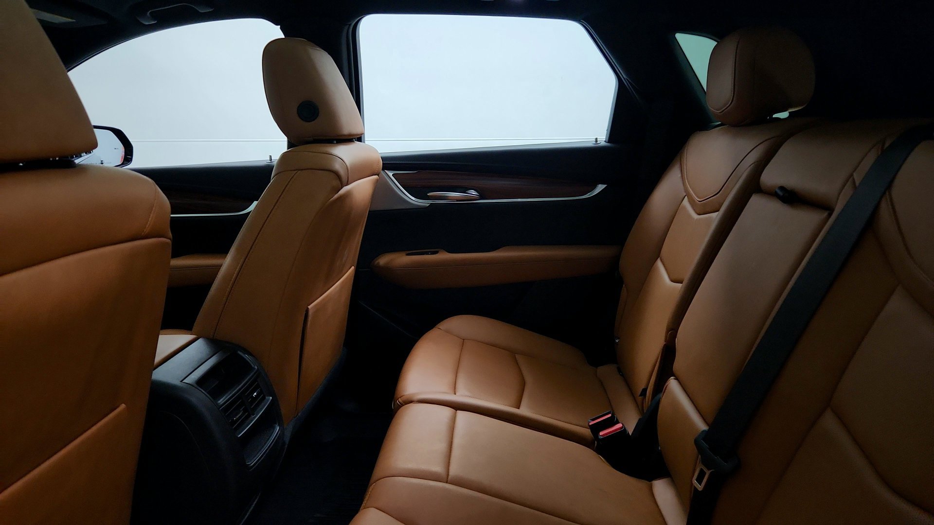 Used 2024 Cadillac XT5 Premium Luxury w/ LPO, Floor Liner Package FWD image 24