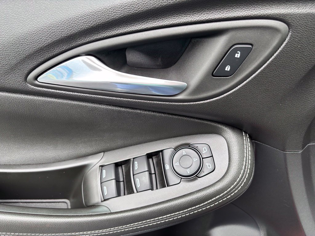 Used 2026 Buick Encore GX Preferred FWD image 13