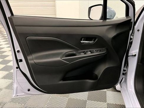 New 2025 Nissan Versa SV w/ Trunk Package image 25