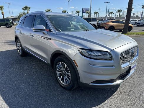 Used 2021 Lincoln Nautilus FWD w/ Equipment Group 101A image 8