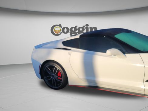 Used 2015 Chevrolet Corvette Stingray Coupe w/ 3LT Preferred Equipment Group image 18