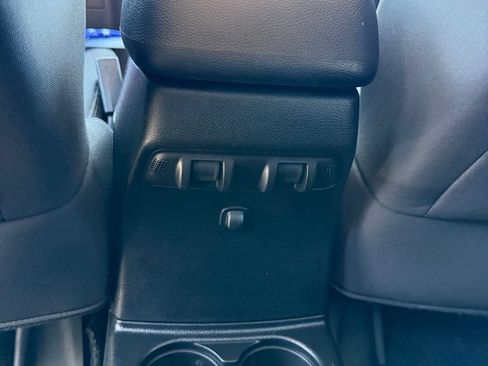 Used 2017 Jeep Wrangler Unlimited Sport w/ Quick Order Package 24S AWD/4WD image 7