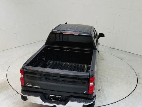 Used 2022 Chevrolet Silverado 1500 LT AWD/4WD image 26