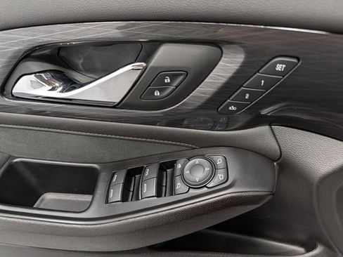 Certified 2023 Chevrolet Traverse High Country image 19