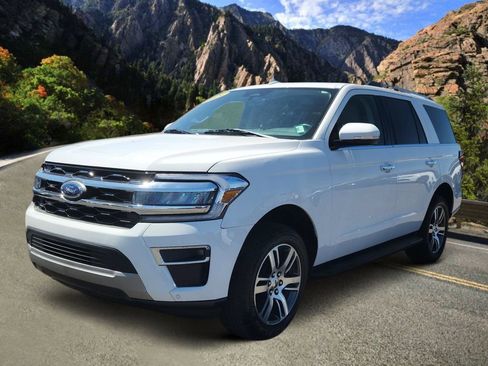 Used 2024 Ford Expedition Limited AWD/4WD image 5