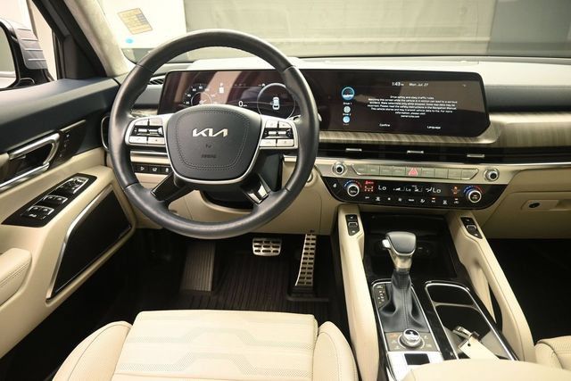 Used 2025 Kia Telluride SX Prestige AWD/4WD image 9