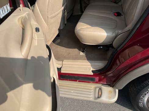 Used 2001 Ford Expedition Eddie Bauer image 34