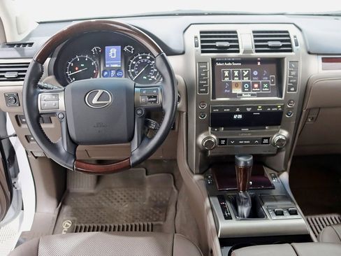 Used 2019 Lexus GX 460 Premium image 14