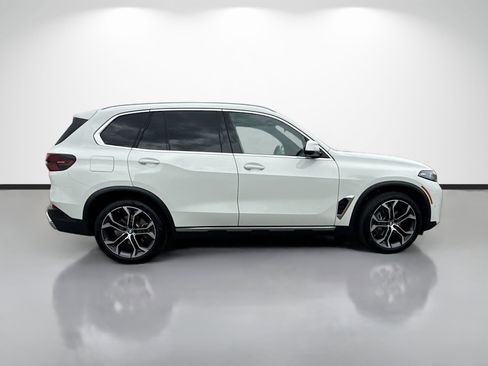 Used 2026 BMW X5 sDrive40i w/ Climate Comfort Package image 2