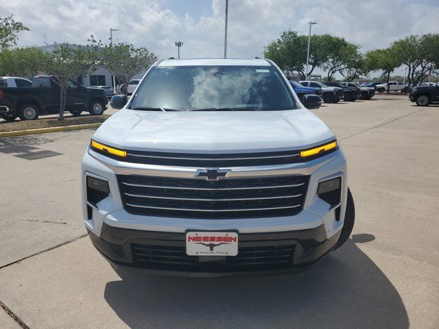 New 2026 Chevrolet Traverse High Country w/ LPO, Floor Liner Package FWD image 2
