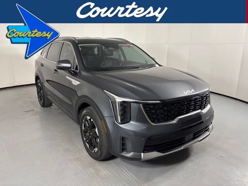 Used 2024 Kia Sorento S FWD image 1