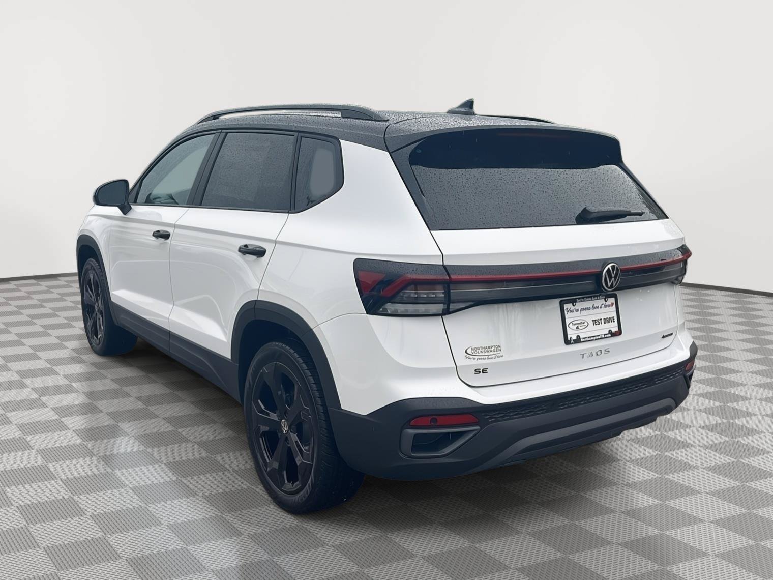 New 2026 Volkswagen Taos SE AWD/4WD image 9