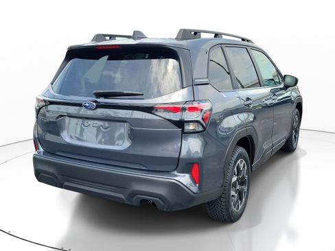 Certified 2025 Subaru Forester Premium AWD/4WD image 6