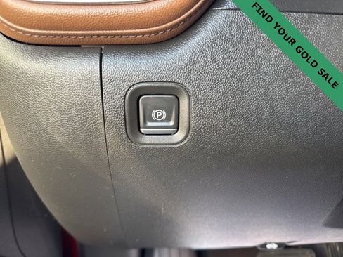 Used 2021 Chevrolet Silverado 1500 High Country w/ Technology Package image 24