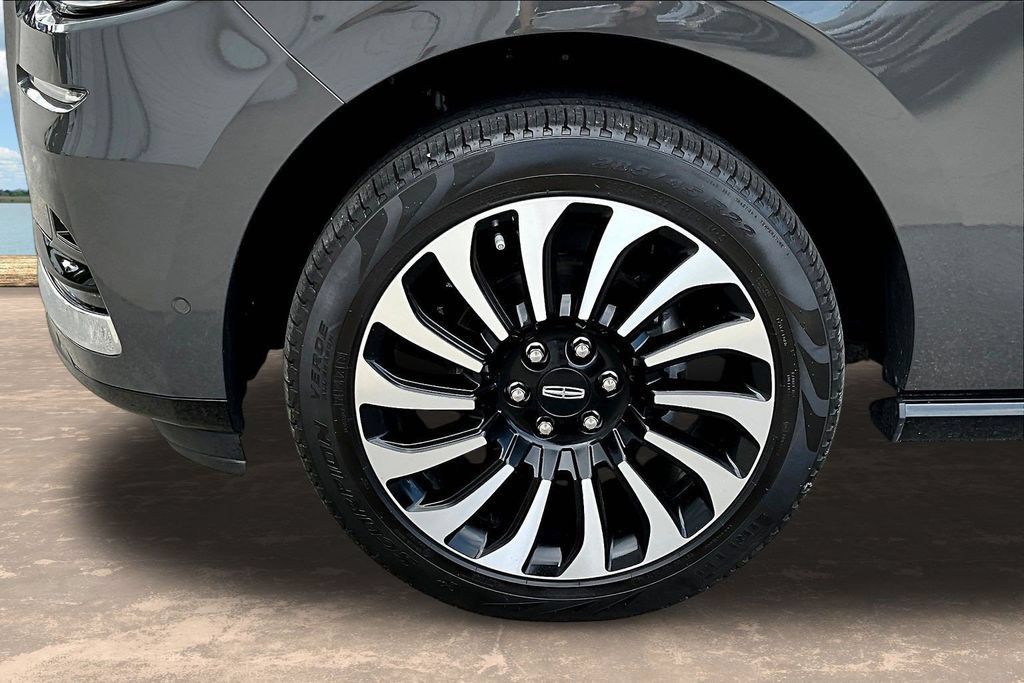Used 2023 Lincoln Navigator Black Label AWD/4WD image 35