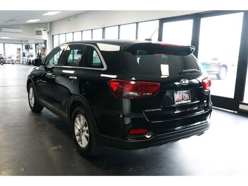 Used 2019 Kia Sorento FWD image 5