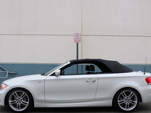 Used 2013 BMW 135i Convertible image 11