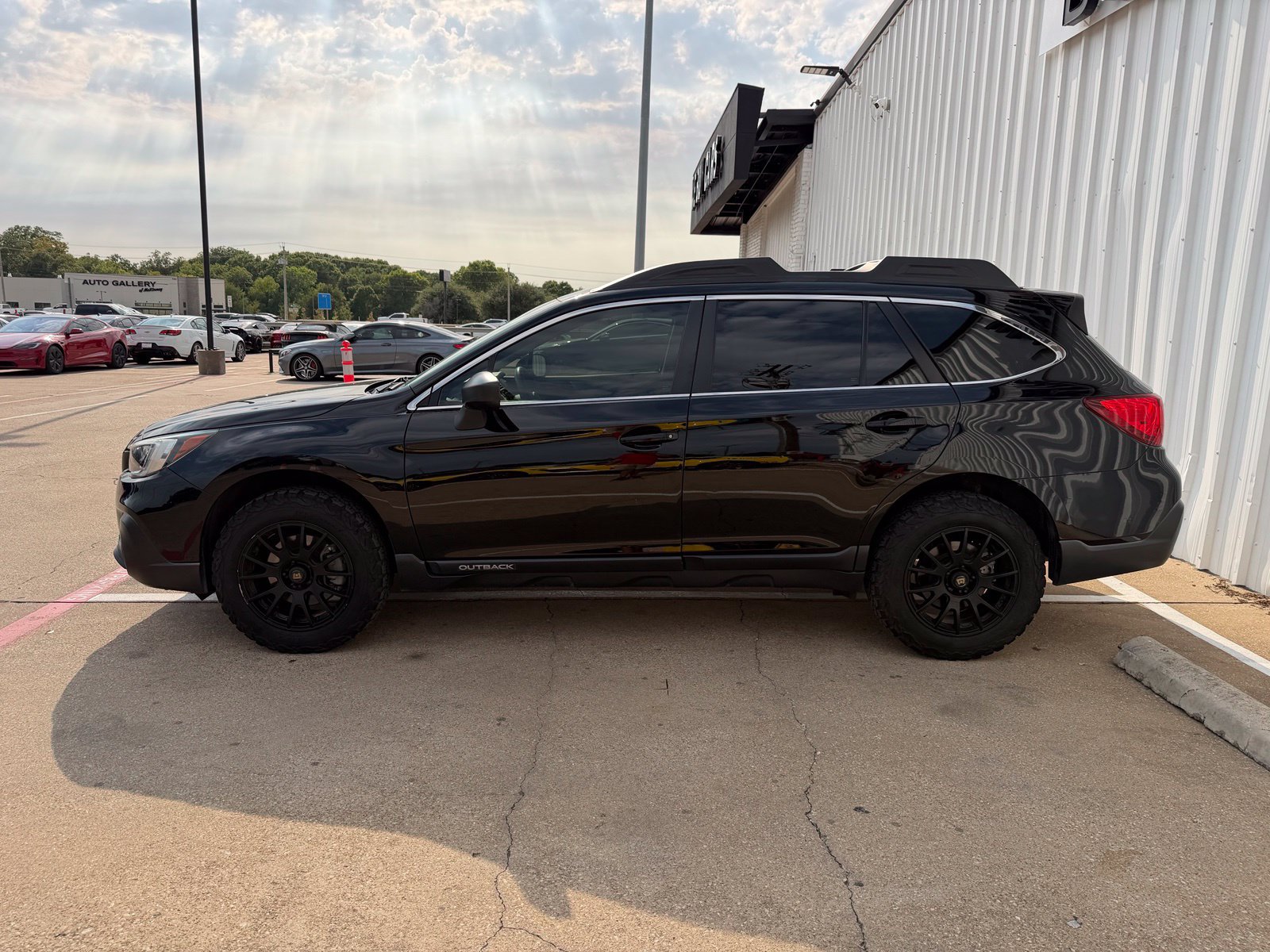 Used 2018 Subaru Outback 2.5i AWD/4WD image 3