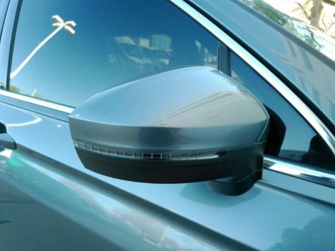 Used 2021 Volkswagen Tiguan SE image 25