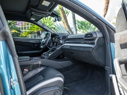 Used 2023 Lamborghini Urus Performante image 38