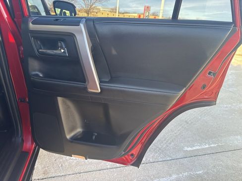 Used 2016 Toyota 4Runner SR5 image 20