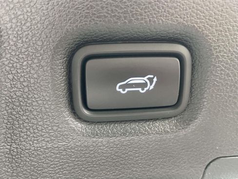 Used 2023 Hyundai Santa Fe SEL FWD image 6