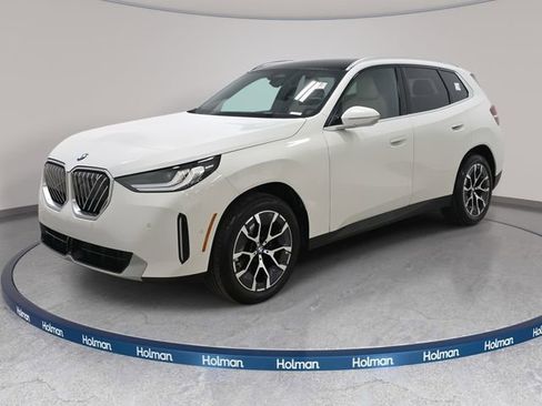 Certified 2025 BMW X3 xDrive30i w/ Convenience Package image 2