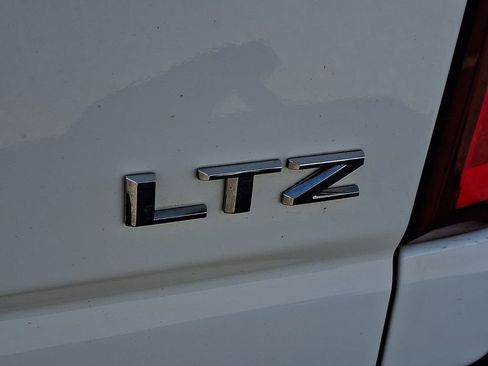 Used 2024 Chevrolet Silverado 2500 LTZ w/ LTZ Plus Package image 35