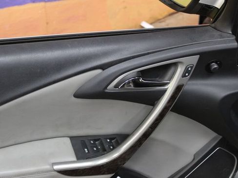 Used 2012 Buick Verano FWD image 13