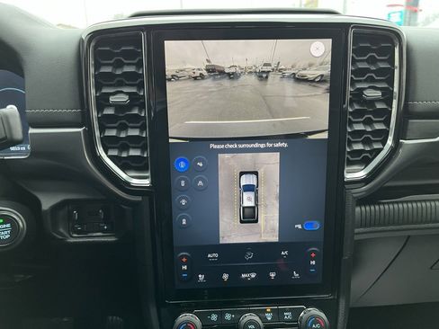 Used 2024 Ford Ranger Lariat w/ FX4 Off-Road Package image 13