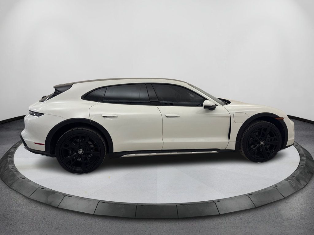 Used 2022 Porsche Taycan 4 Cross Turismo AWD/4WD image 4