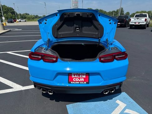 Used 2022 Chevrolet Camaro LT w/ Technology Package RWD image 8