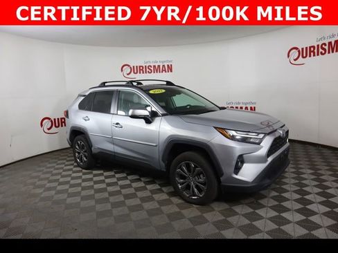 Used 2022 Toyota RAV4 XLE Premium image 20