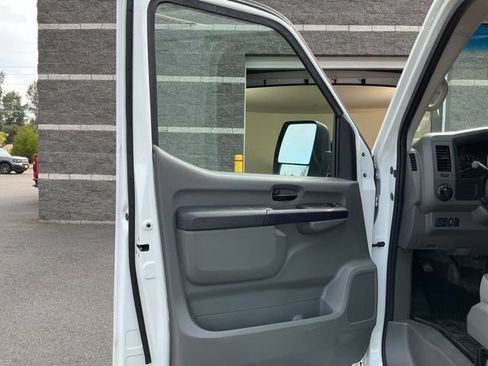 Used 2021 Nissan NV 2500 SV RWD image 12