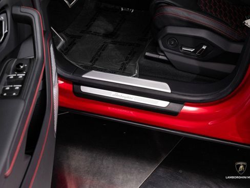 Used 2024 Lamborghini Urus S image 27