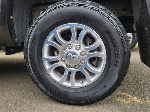 Used 2014 RAM 2500 Laramie w/ Convenience Group AWD/4WD image 32