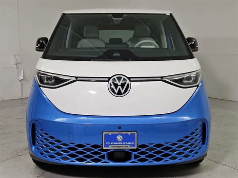 Certified 2025 Volkswagen ID. Buzz 1st Edition image 9