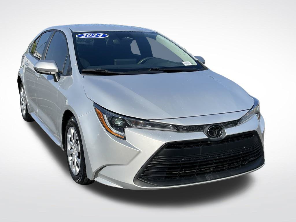 Used 2024 Toyota Corolla LE FWD image 8