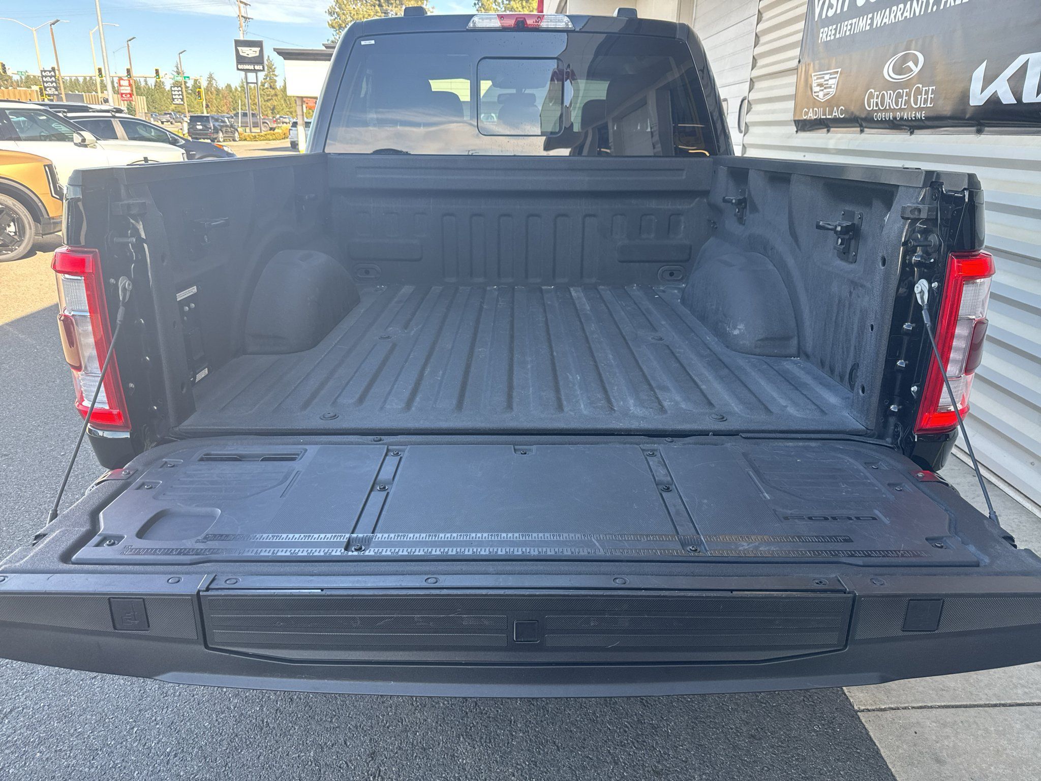 Used 2022 Ford F150 Limited AWD/4WD image 14